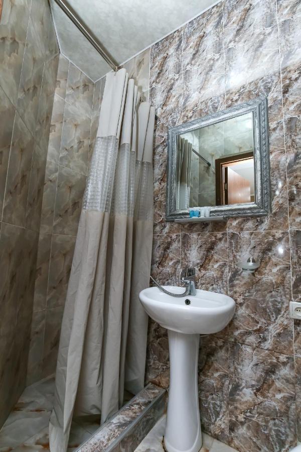 David Hotel Кутаиси Экстерьер фото