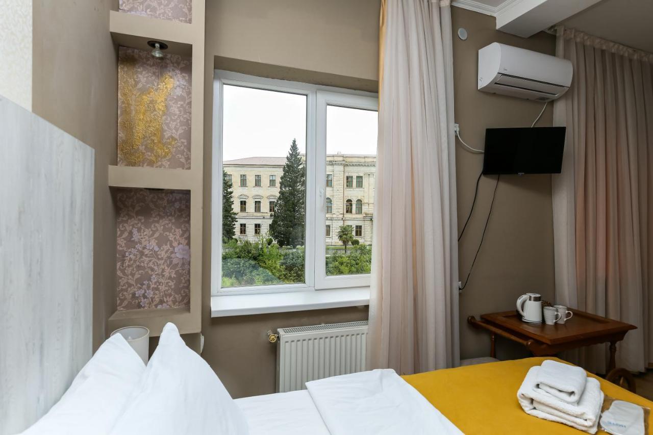 David Hotel Кутаиси Экстерьер фото