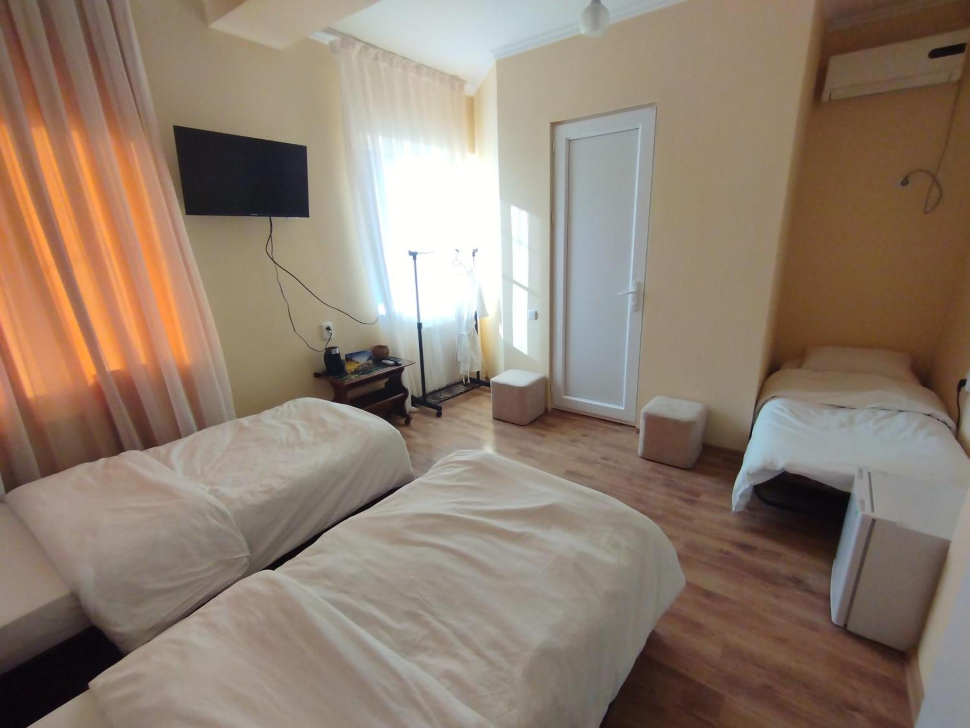 David Hotel Кутаиси Экстерьер фото