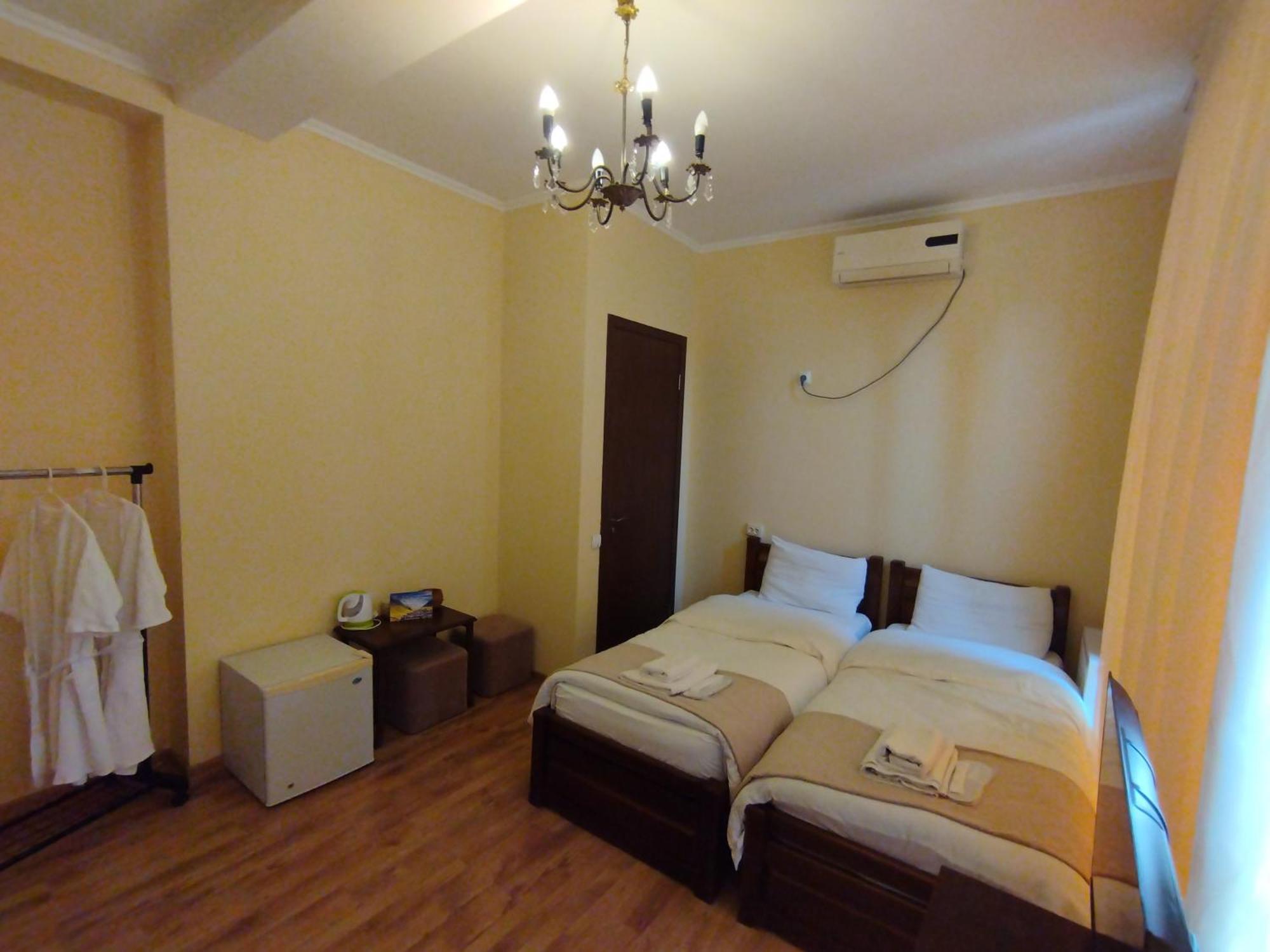 David Hotel Кутаиси Экстерьер фото